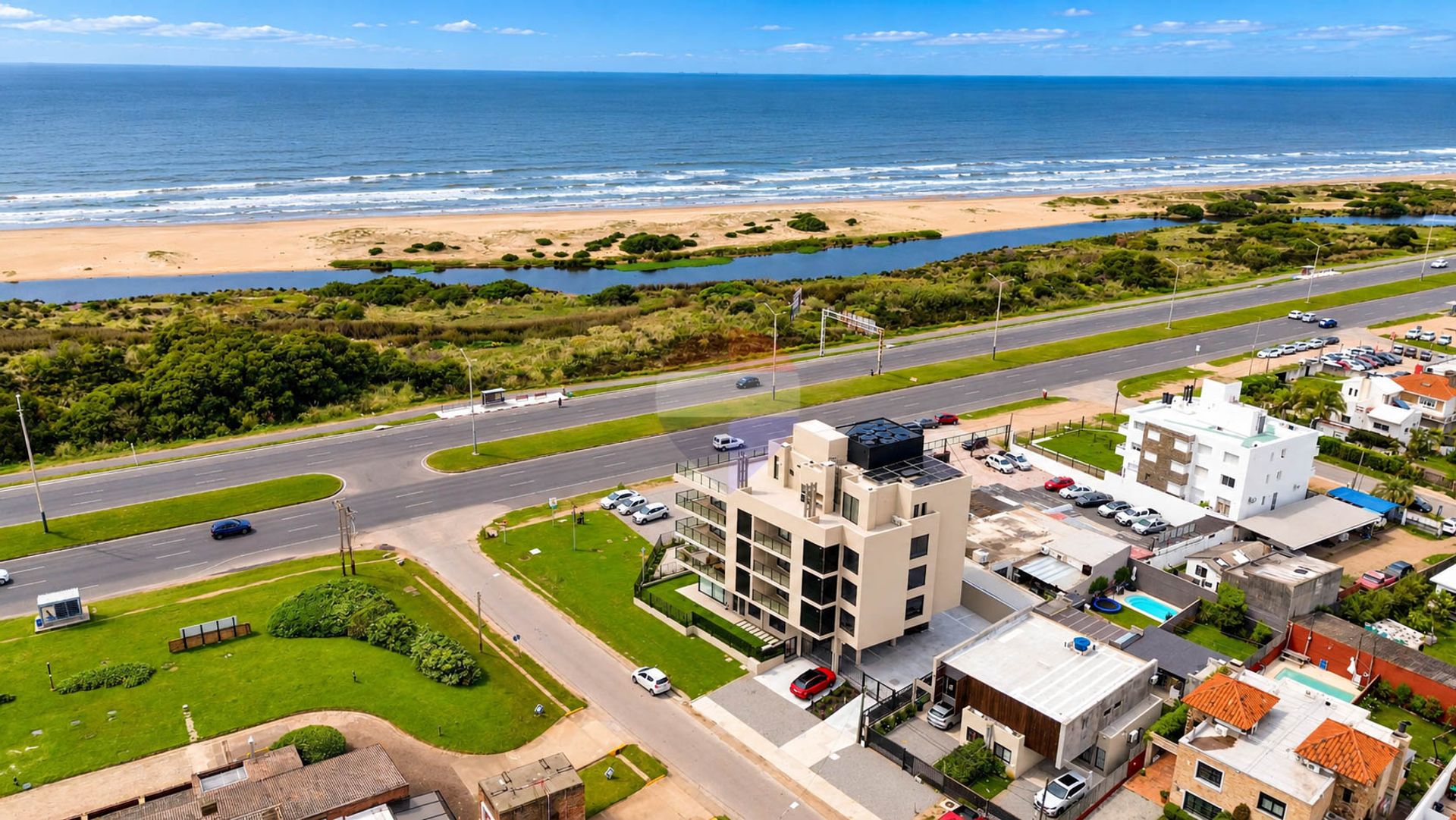 ALQUILER APARTAMENTO SOBRE RAMBLA COSTANERA 3D 2B · Foto 7