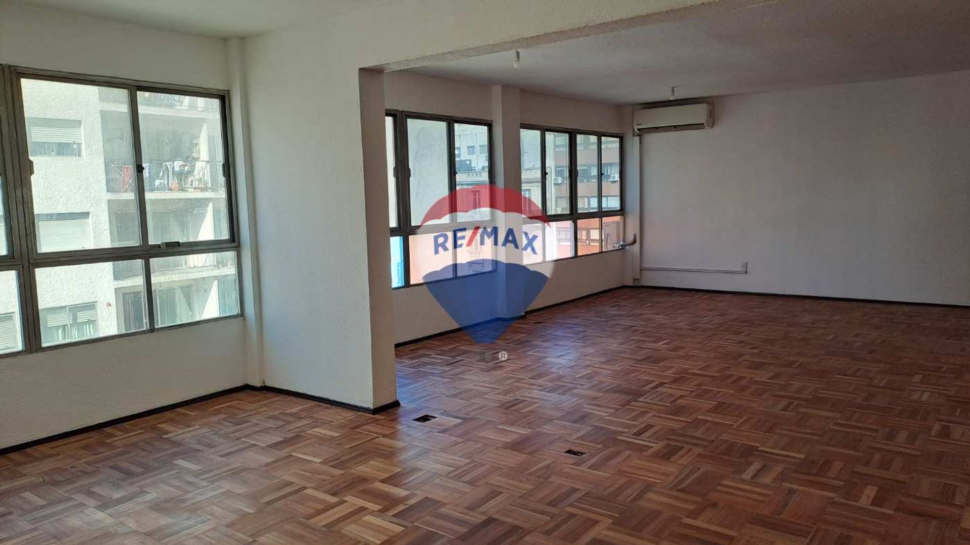 Amplia oficina en piso 10, ideal empresa, cowork · Foto 2