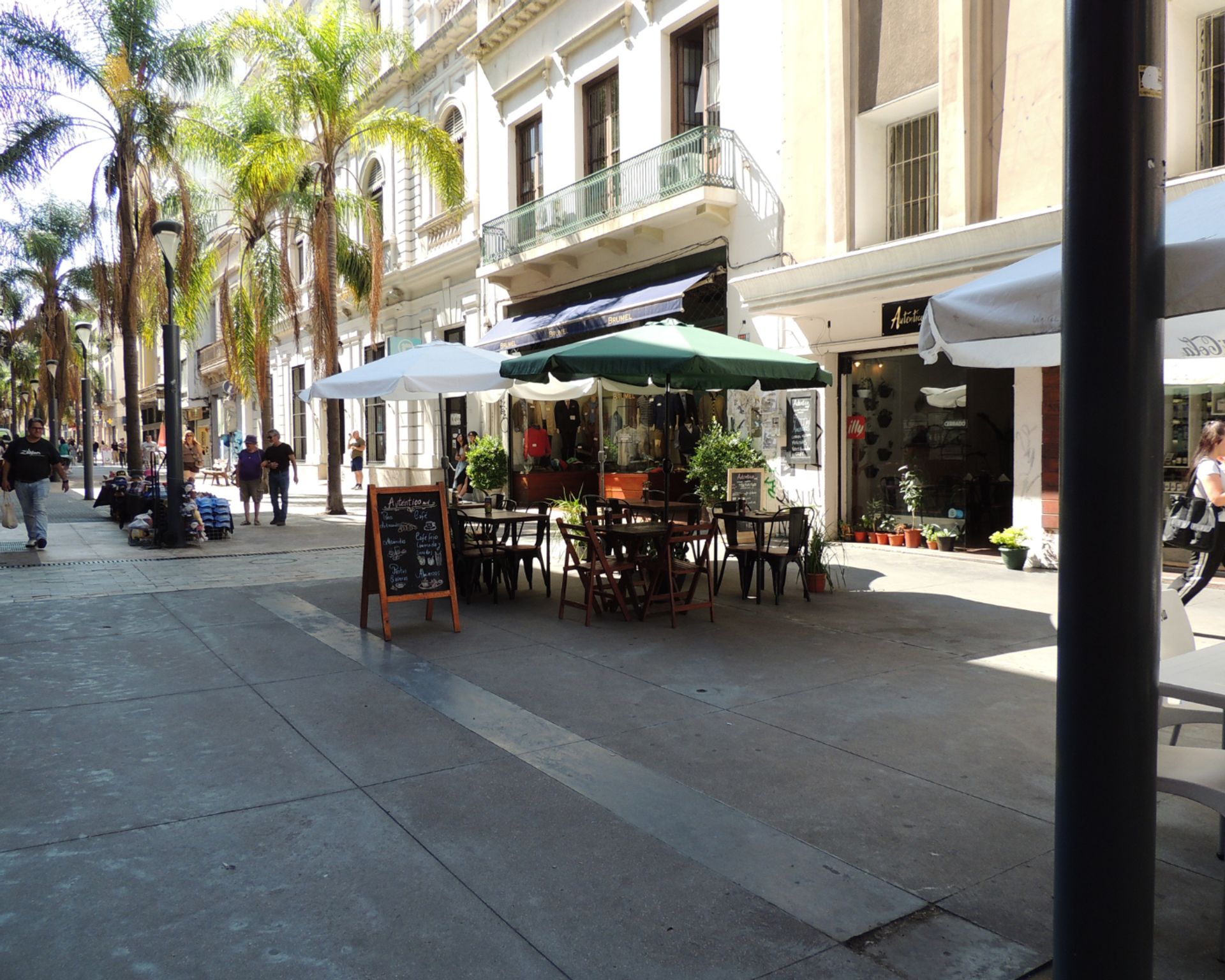 ALQUILER CONSULTORIO/OFICINA CIUDAD VIEJA · Foto 5