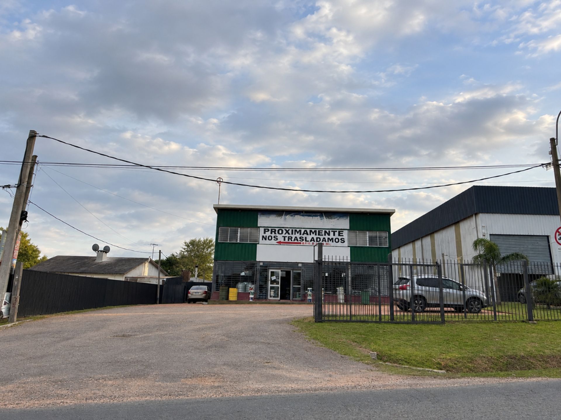 ALQUILER Local comercial, depósito - galpón. Colón · Foto 2