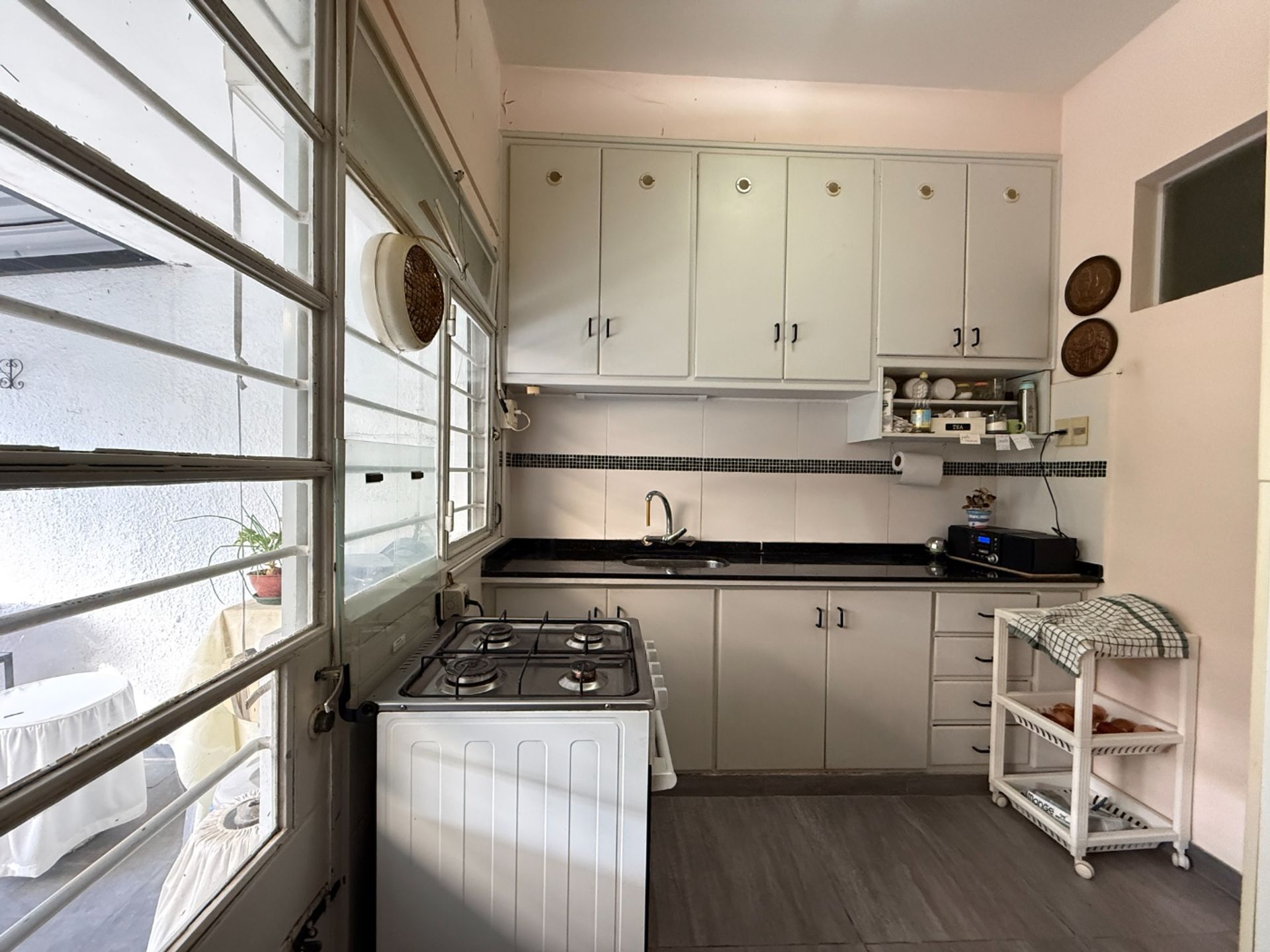 ALQUILER MONOAMBIENTE EN POCITOS PATIO EXCLUSIVO · Foto 8