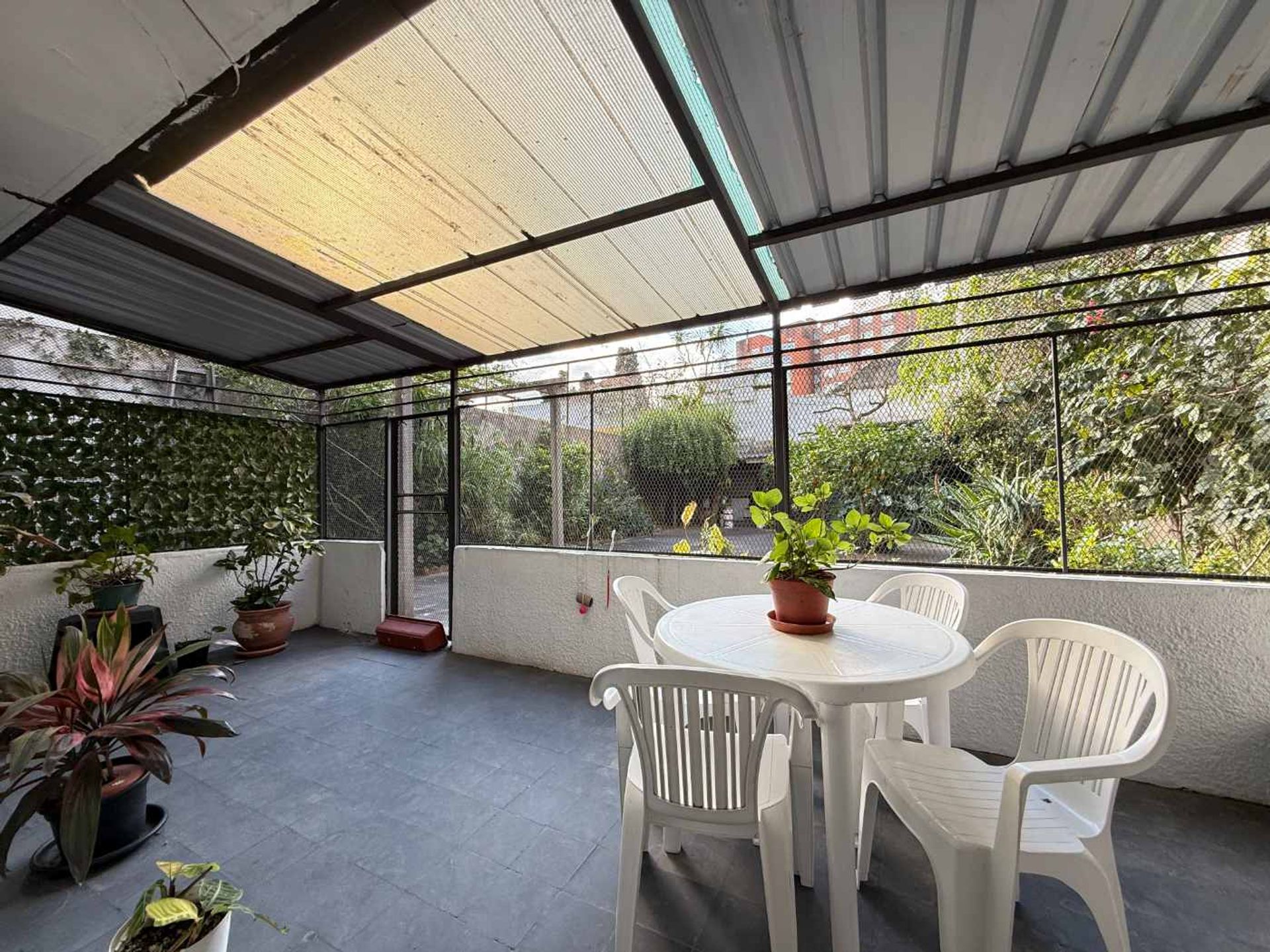 ALQUILER MONOAMBIENTE EN POCITOS PATIO EXCLUSIVO · Foto 10