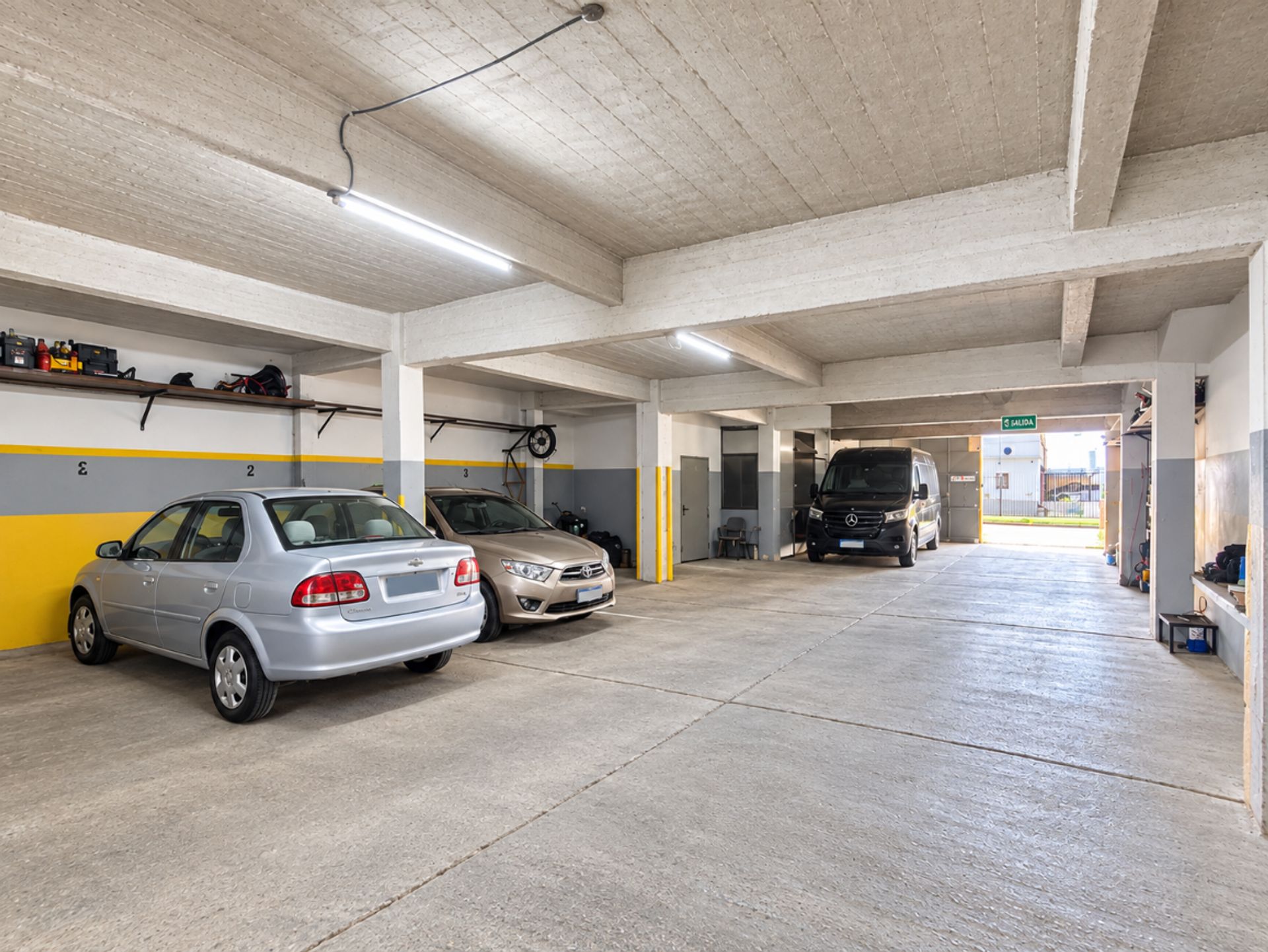 ALQUILER LOCAL COMERCIAL O DEPÓSITO EN SAYAGO · Foto 2
