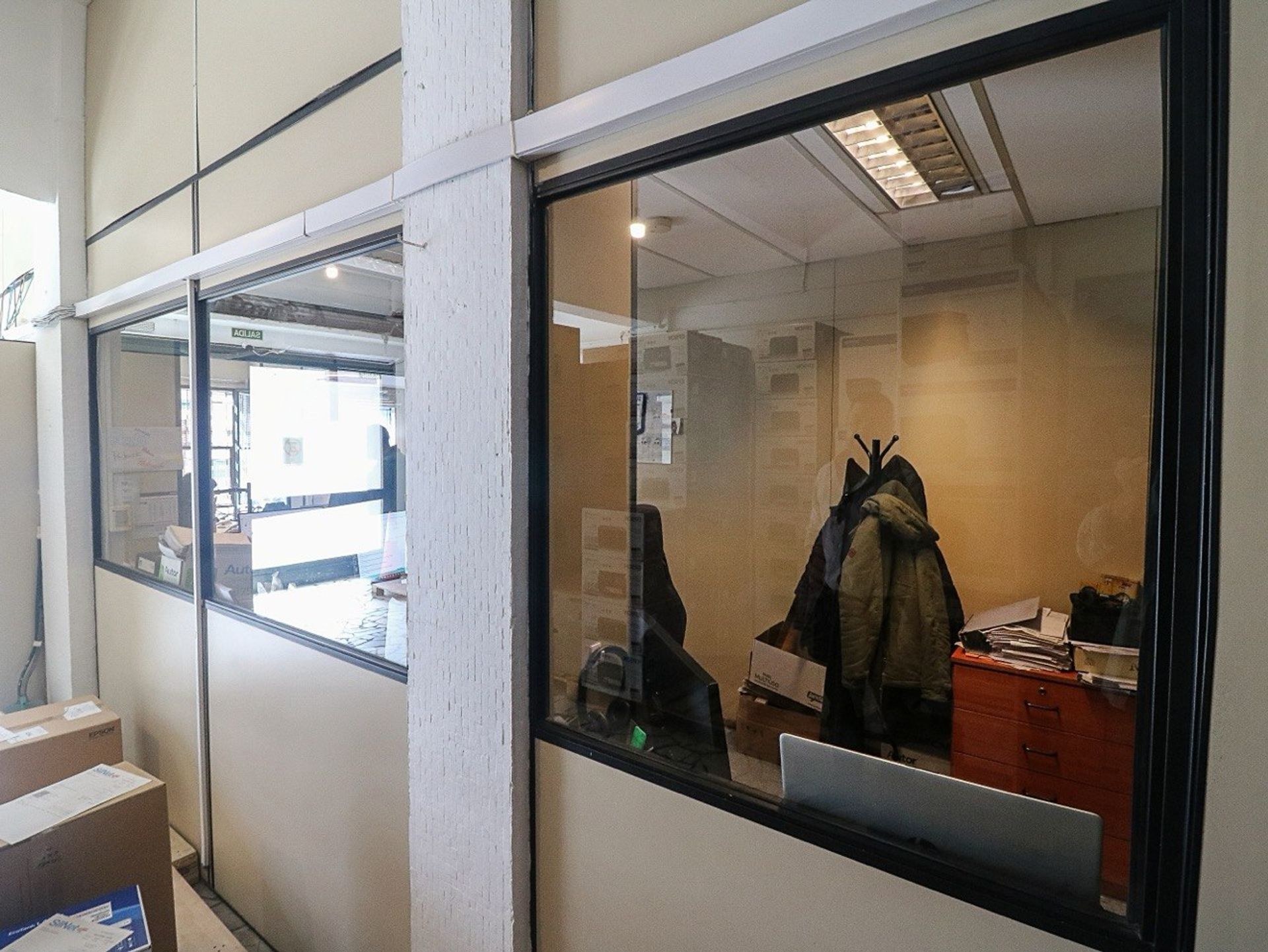 ALQUILER LOCAL/SALON OFICINAS Y GGE, CORDON · Foto 4