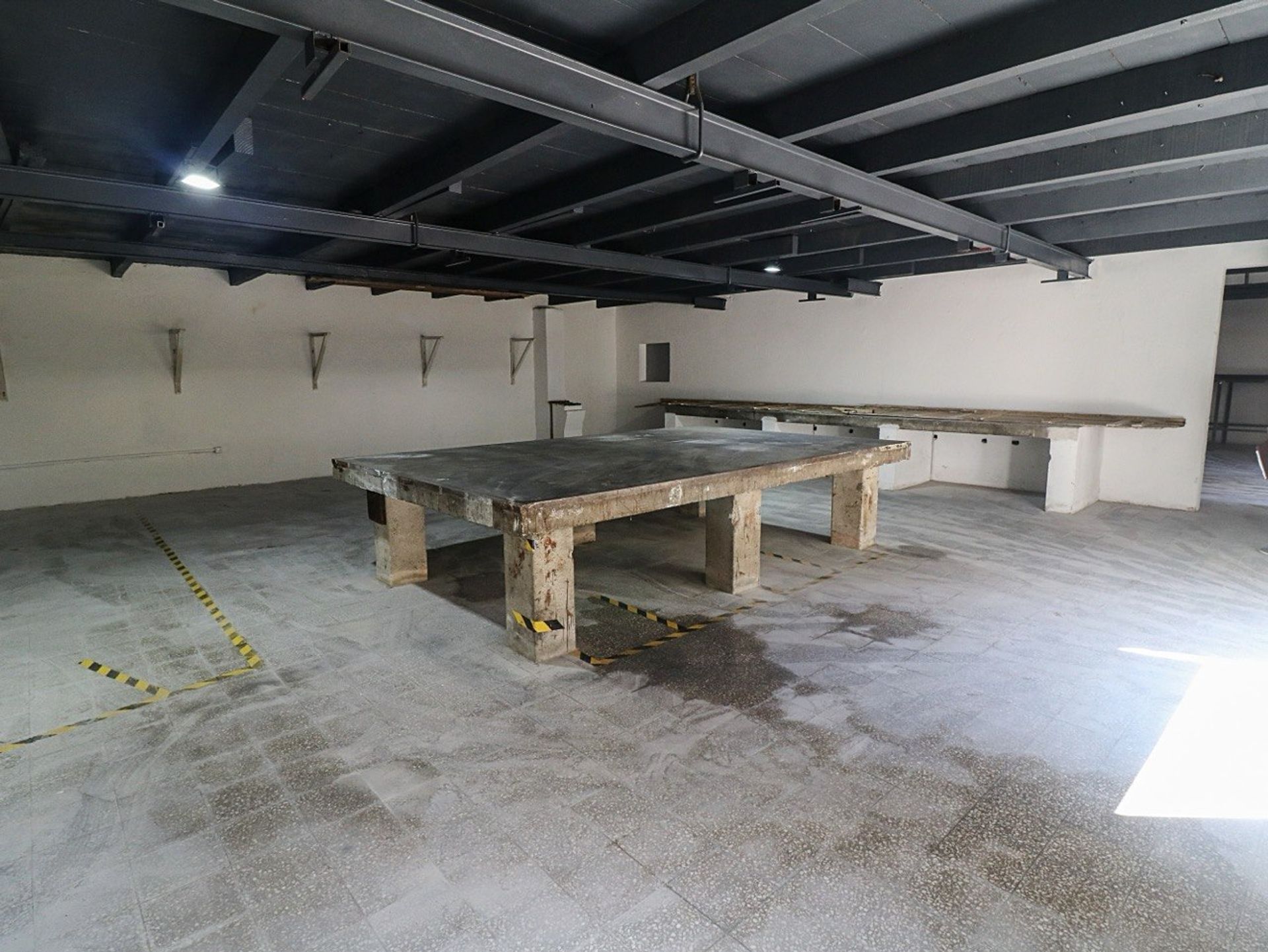 ALQUILER LOCAL/OFICINAS Y GRAN DEPÓSITO, CORDÓN · Foto 12