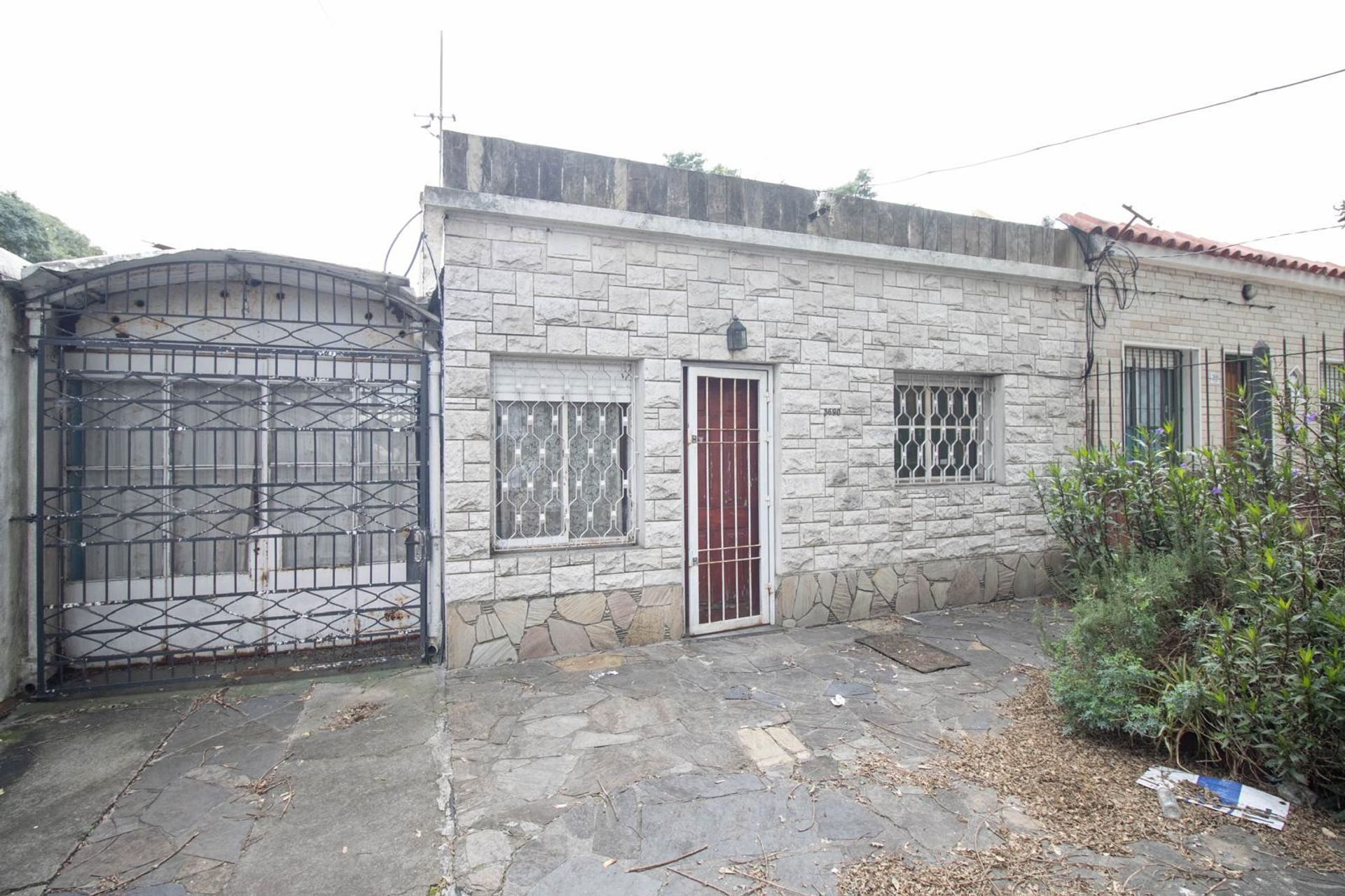 Venta Casa 3  dormitorios Ituzaingó Fondo GGE