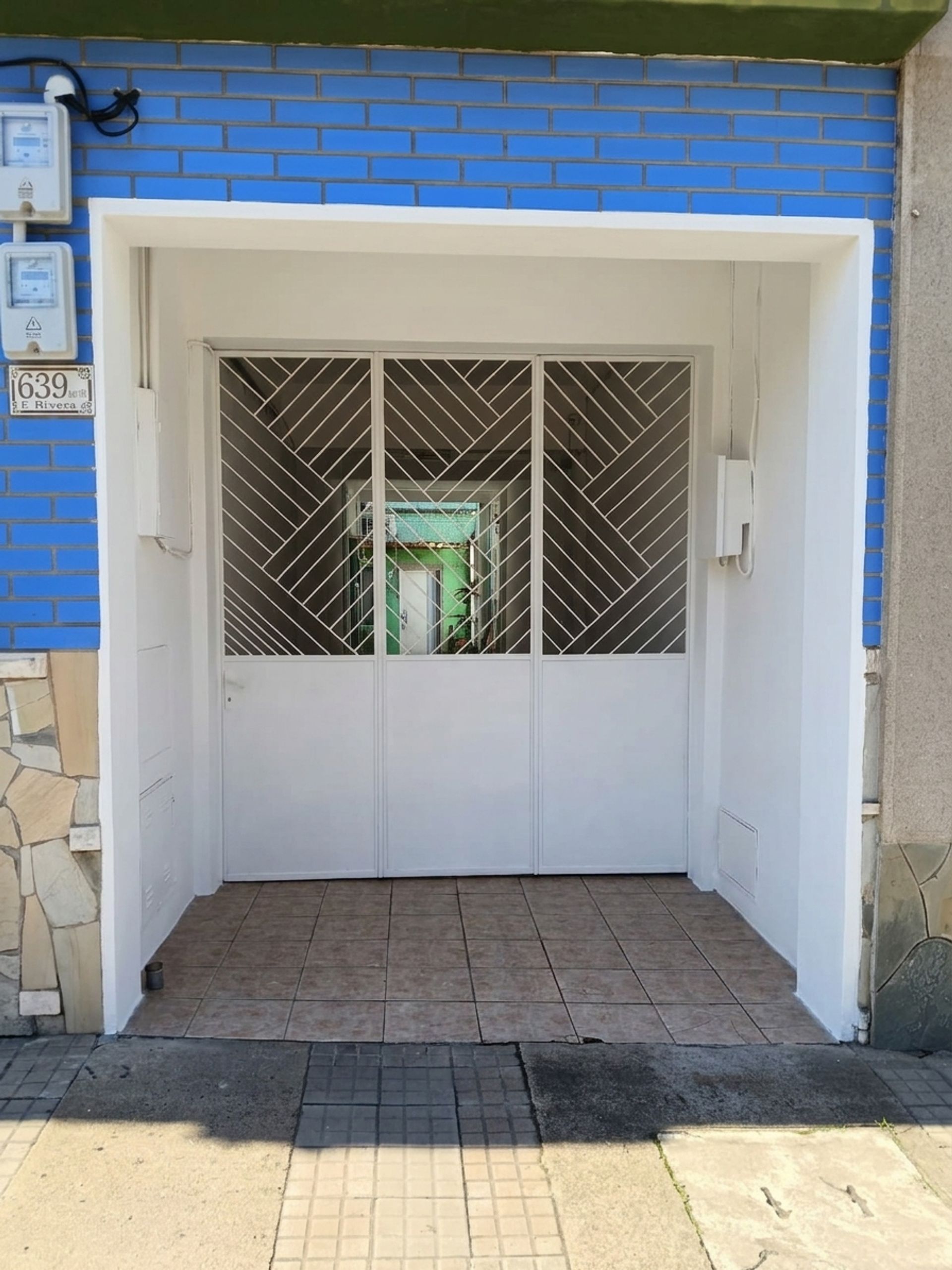 VENTA CASA 1 DORM + GJE + APTO EN CENTRO DE RIVERA - foto 1