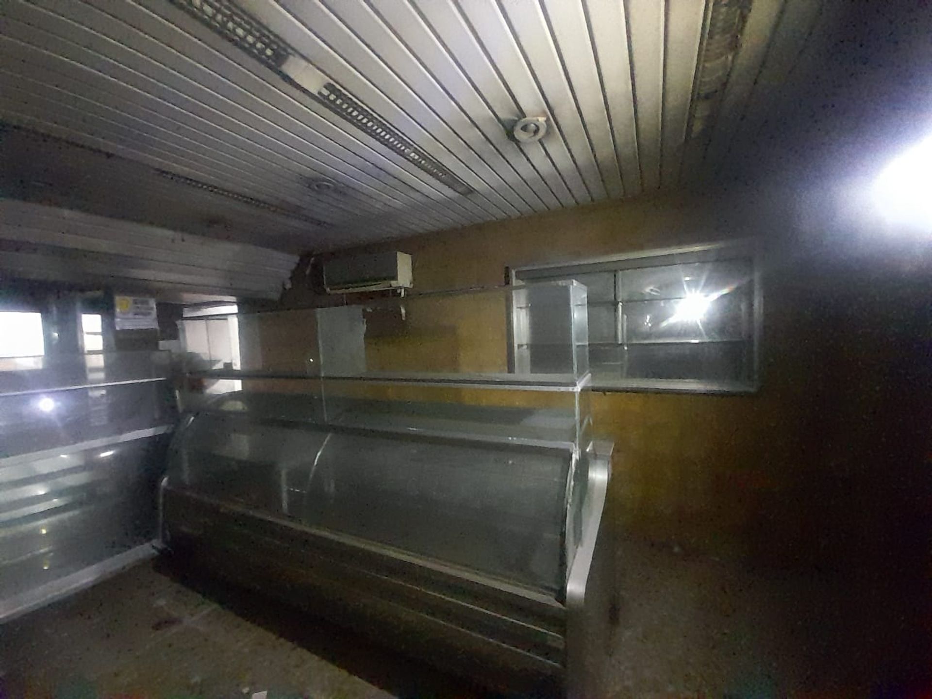 Local Comercial en Alquiler – Pérez Castellanos · Foto 5