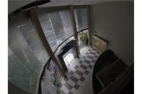Edificio Corporativo En Los Laureles