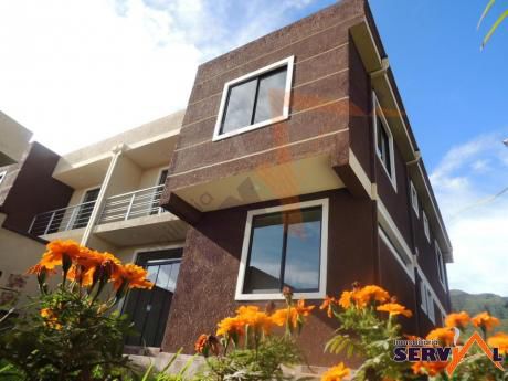 Vendo Hermosa Casa 2 Plantas Av. Circunvalación Km 6 A Sacaba