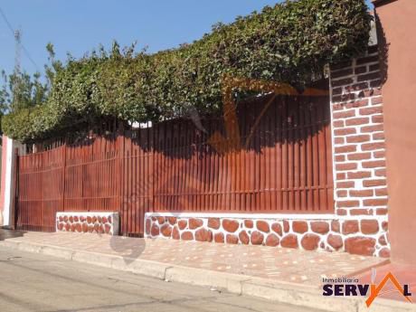 Hermosa Casa En Venta Zona Sarco Inmediaciones Av. América Barrio Profesional