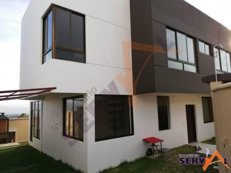 Casa En Alquiler, En Condominio Inmediaciones Colegio Tiquipaya