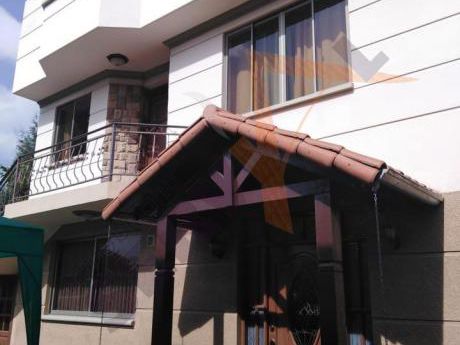 Hermosa Casa Independiente En Alquiler En Urbanización, Inmediaciones El Mirador