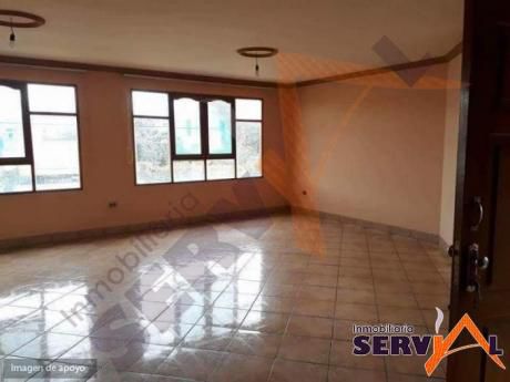 Casa Independiente En Anticretico De 2 Plantas, Inmediaciones De La Av. Circunvalacion Km 5
