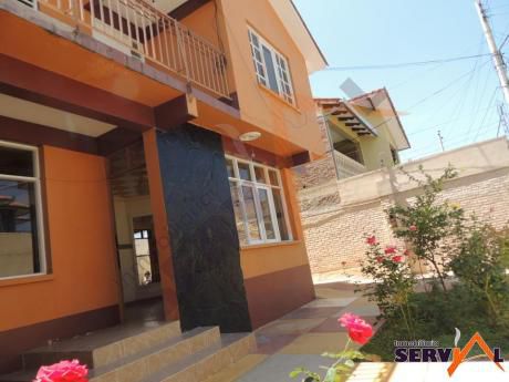 Casa De 2 Plantas En Alquiler Zona Norte Inmediaciones Av. Circunvalación Y Melchor Perez De Olguin