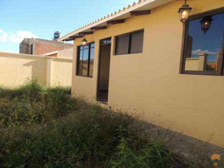 Casa En Venta A Estrenar, Sector Udabol