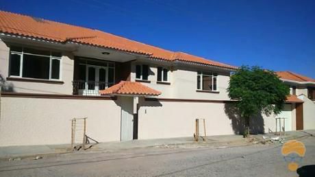 Vendo Hermosa Casa 2 Plantas En Chilimarca, 3 Suit, 2 Dormitorios