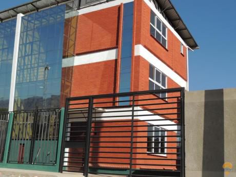 Casa En Venta Inmediaciones Quintanilla Sud