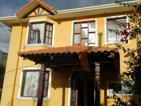 Linda Casa En Venta Zona Pacata Baja Inmediaciones Colegio Señor De Mayo