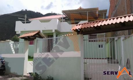 Hermosa Casa De Dos Plantas A Estrenar Zona Tiquipaya Inmediaciones De La Universidad Univalle