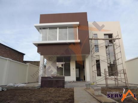 Bonita Casa De 2 Plantas En Venta A Estrenar Inmediaciones Barrio Profesional