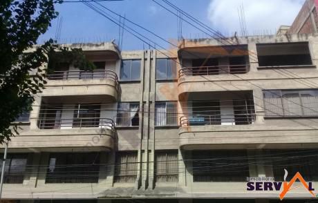 Amplio Departamento En Venta Sobre 210 Metros Inmediaciones Tumusla Y Ladislao Cabrera