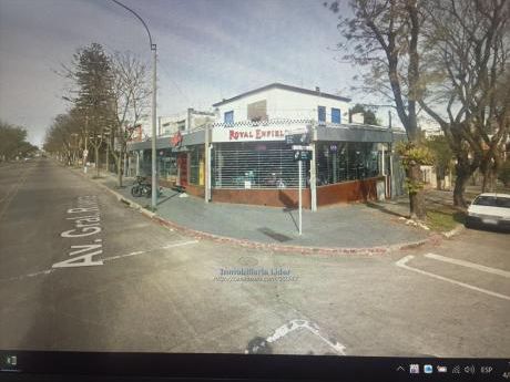 Esplèndido Local Comercial En Esquina Sobre Calle Rivera
