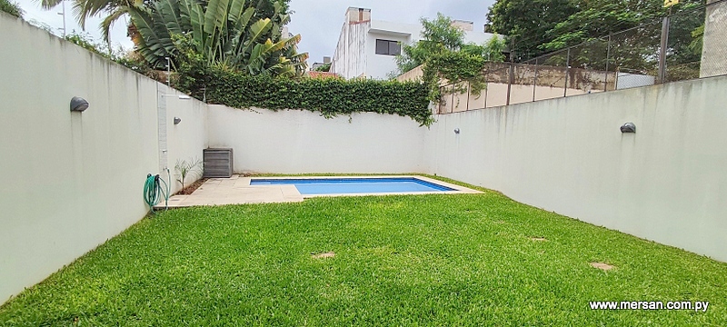 Casa en alquiler en Mburucuyá