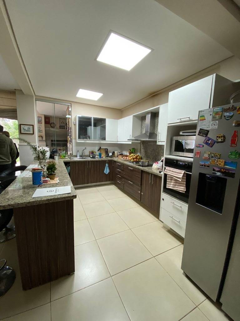 En venta MODERNA RESIDENCIA EN MBURUCUYA — foto 2