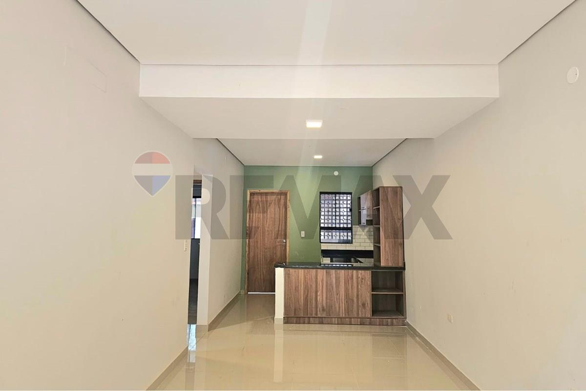 VENDO DUPLEX LUQUE — foto 3