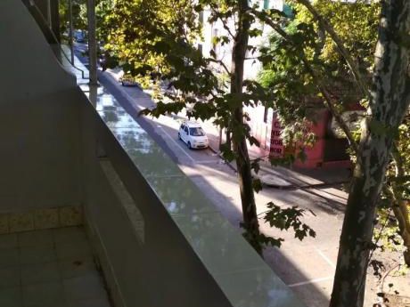 Goes, Al Fte Con Balcon, Prox Mam Y Facultades, 3ro Por Esc