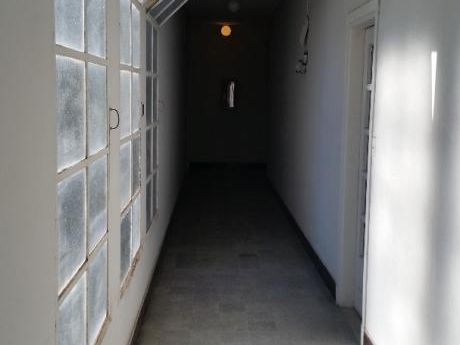 Oportunidad En Oficinas. Oficina En Alquiler. 2 Amb. , 1 Baños - 30 M2., 30 M2 Cub.