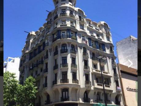 Gran Oficina De Estilo. Oficina En Alquiler. 7 Amb. , 2 Baños - 150 M2., 150 M2 Cub.