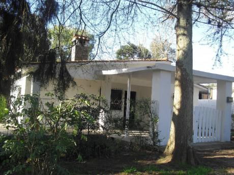 Casa En Venta. Casa En Venta. 7 Amb. , 3 Dorm., 2 Baños - 80 M2., 80 M2 Cub.