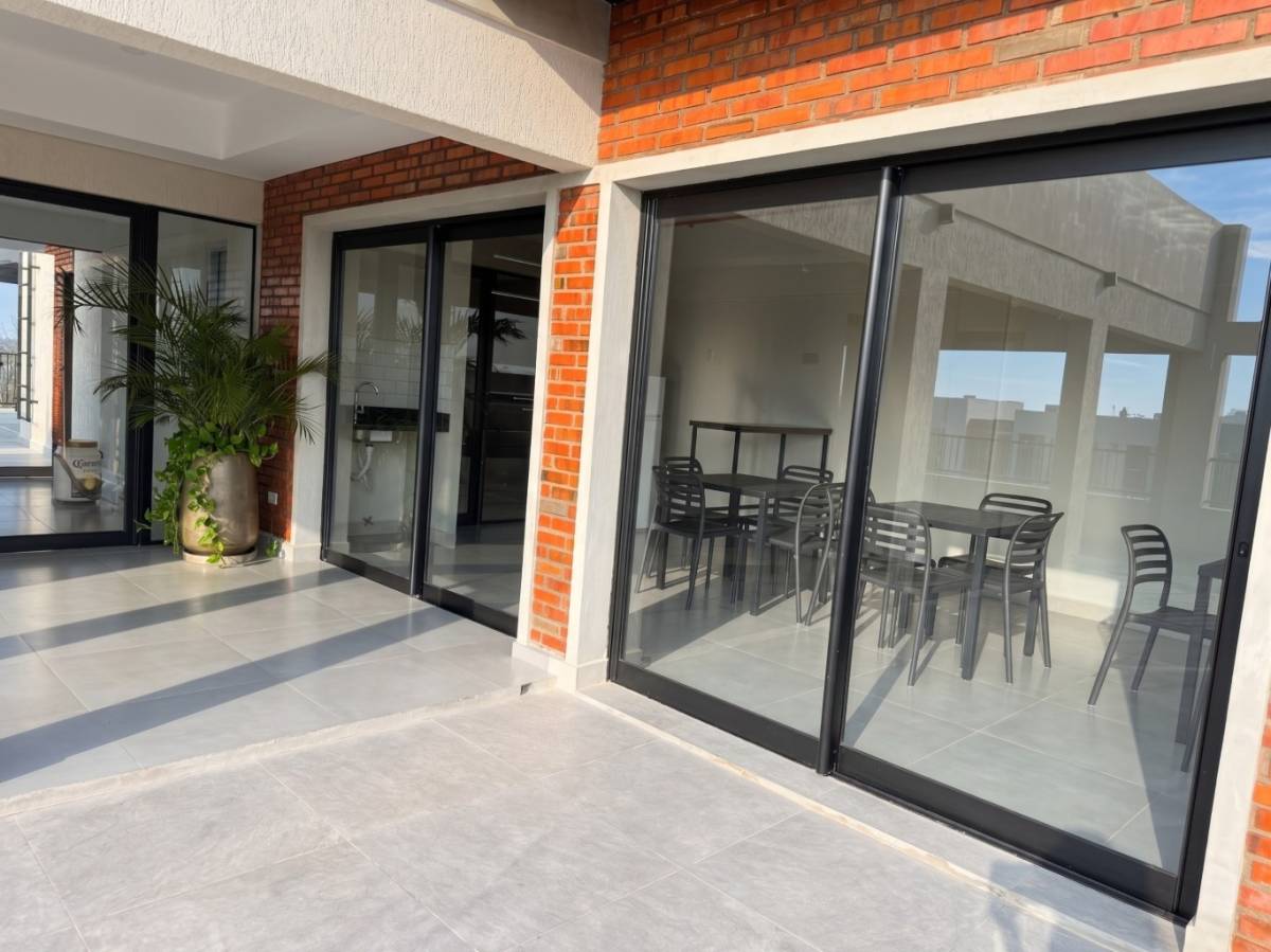 Vendo monoambiente Luque zona CIT — foto 2