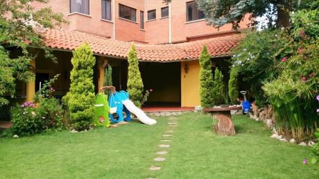 Residencia Exclusiva En Los Pinos