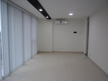 Oficina En Alquiler 28m2 Top Center