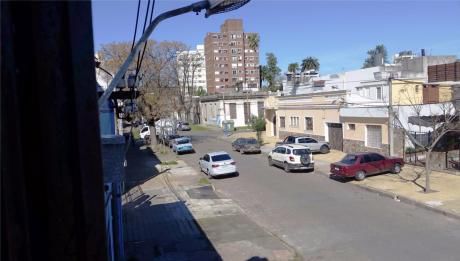 Alquiler En La Blanqueada - Apto 1 Dorm Y Patio - 60 M2 Apróx.