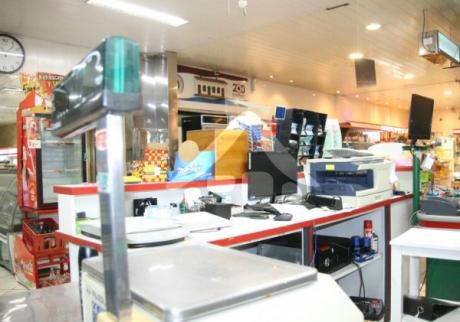 Alquilo Local Comercial Completamente Equipado