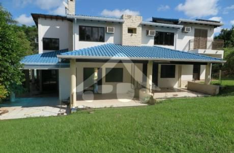 Venta De Casa En El Paraná Country Club Hernandarias
