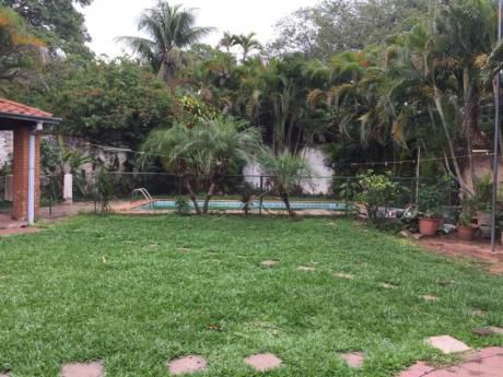 Se Vende Casa De 3 Dormitorios, A Pasos Del Club Centenario