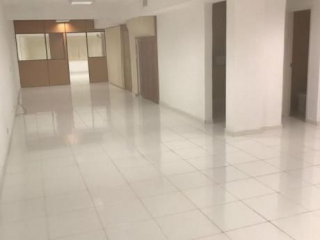 Se Vende Oficina De 134 M2., En El Centro
