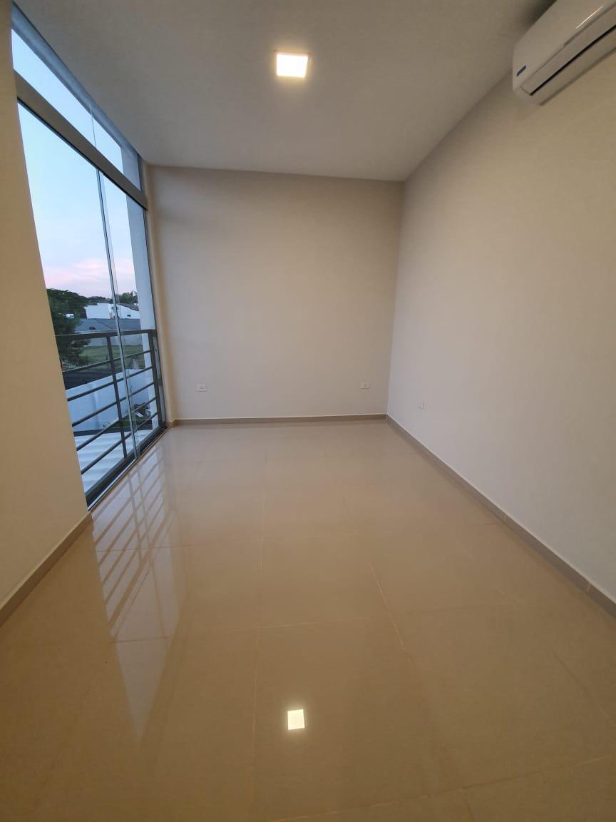 Alquilo Dúplex en Mburucuyá | 2 Dormitorios | Gs. 5.000.000 — foto 3