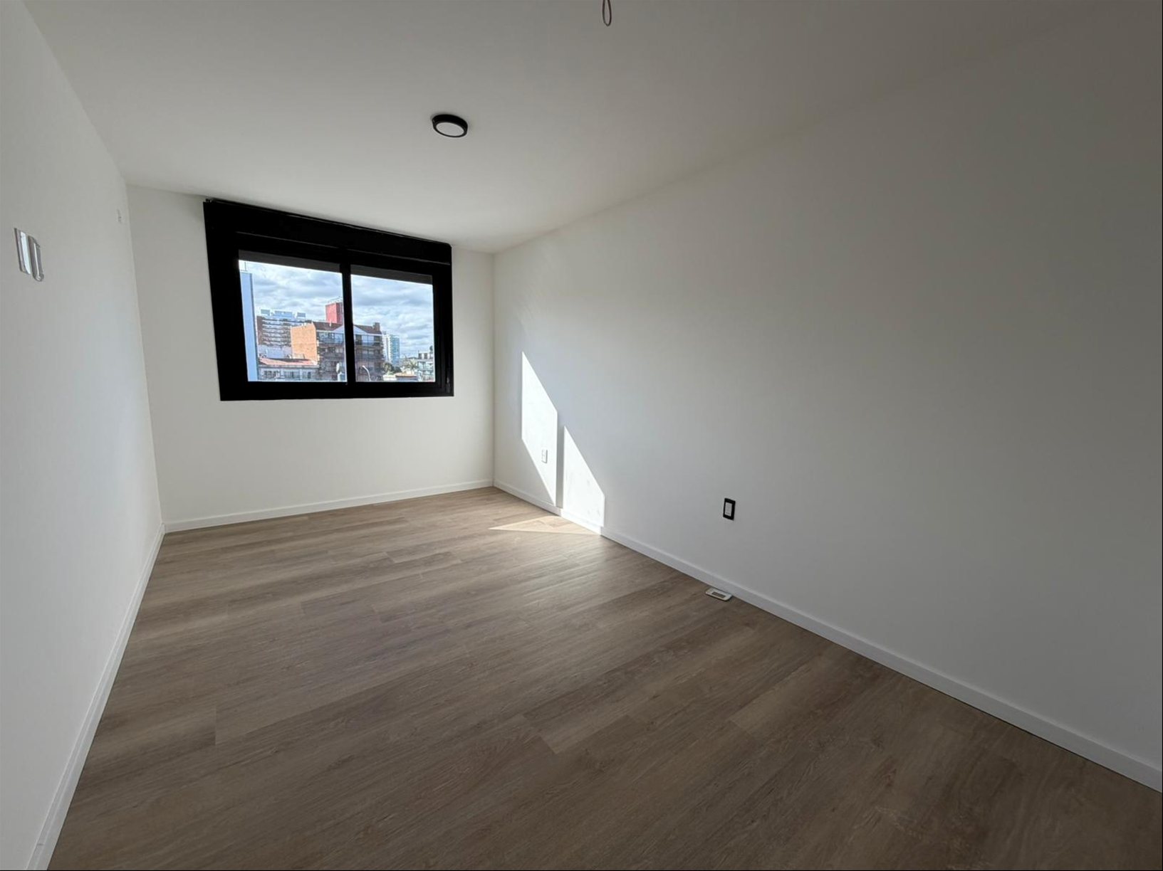 ALQUILER APARTAMENTO 1 DORMITORIO Y GARAGE EN MALVIN · Foto 12