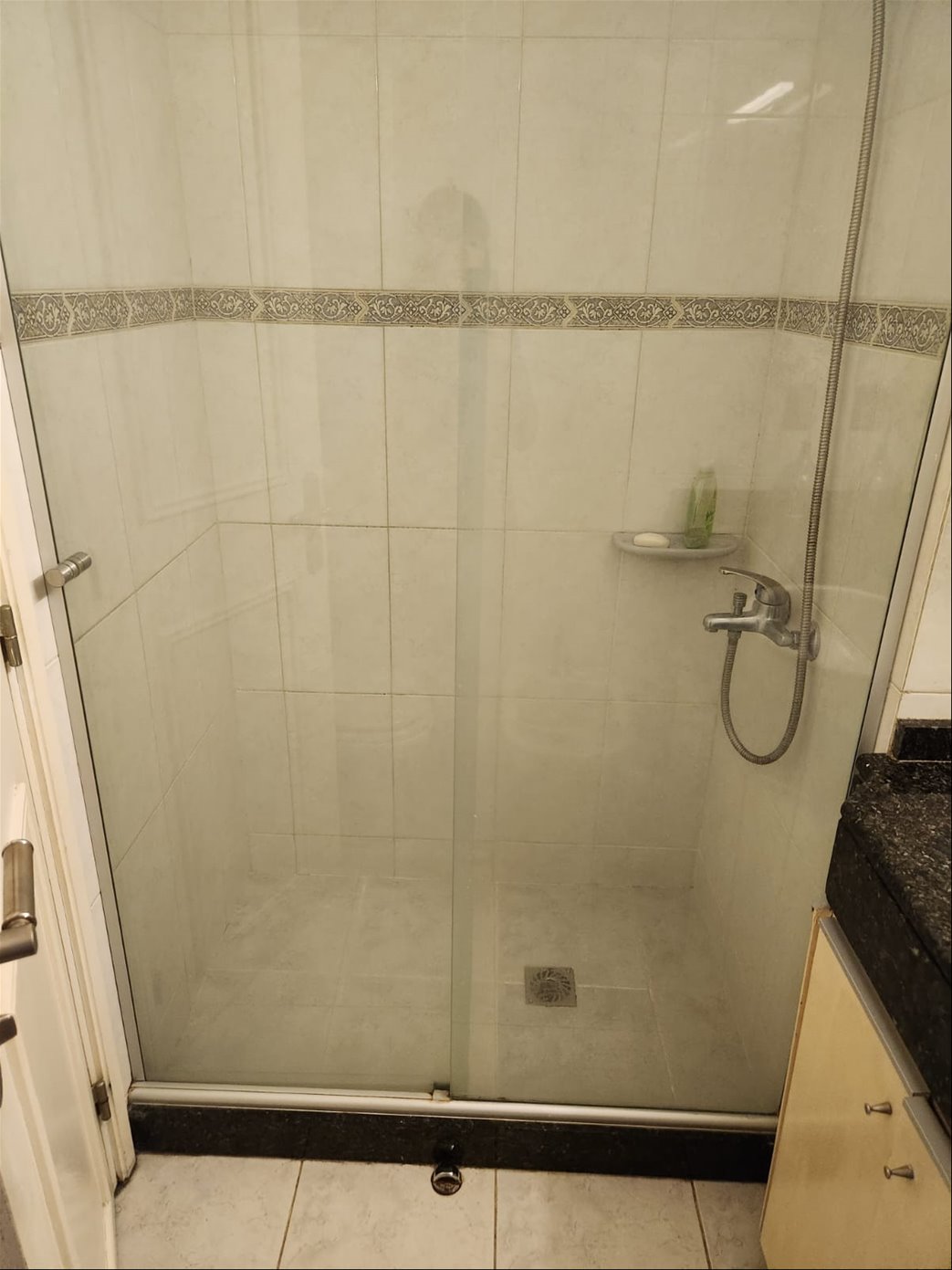 Alquiler apartamento con patio y parrillero de uso exclusivo en Plaza Gomensoro - Detalle