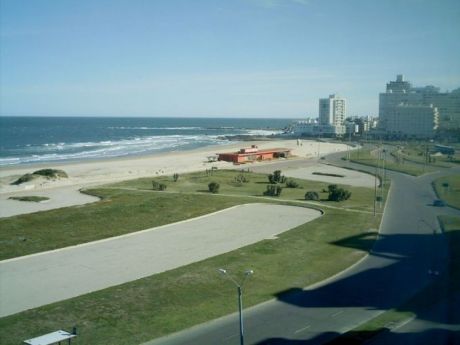 Hermosa Vista A La Playa Brava - 1 Dorm Y 1/2