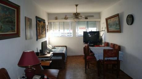 Frente A Nuevo Shopping Por Luis A: Herrera