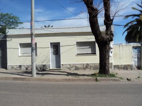 Casa A Dos Cuadras De Terminal