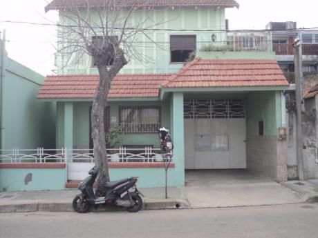 Casa De 2 Plantas Bien Ubicada