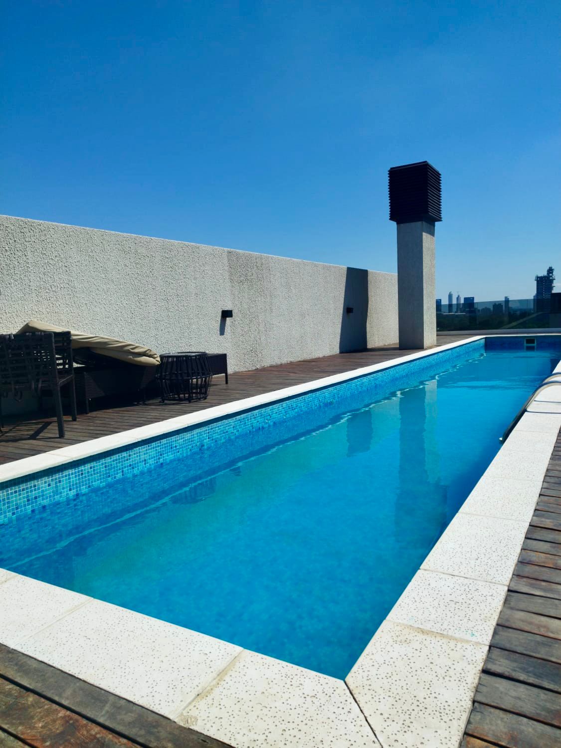 Departamento totalmente amoblado, diseño moderno y elegante. — foto 3